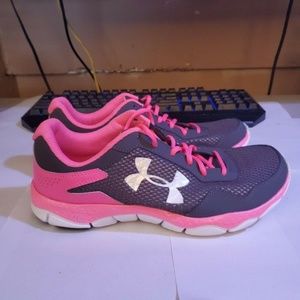 Under Armour Engage Pink/Silver 7 Youth